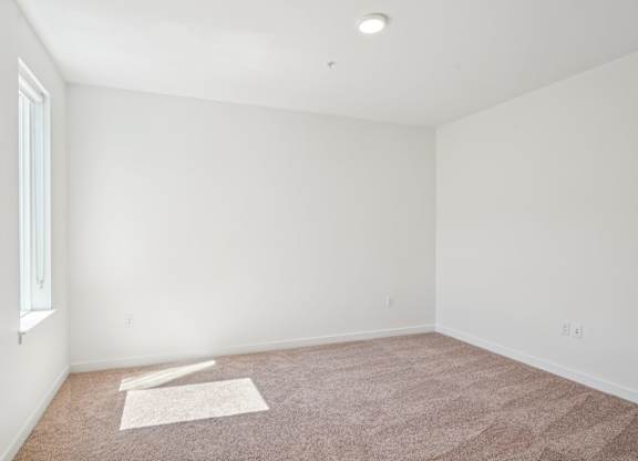 Spacious room at Hana Apartments, Oregon, 97006