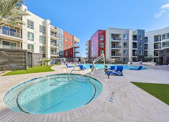 Hot Tub at Fora Apartments, Las Vegas