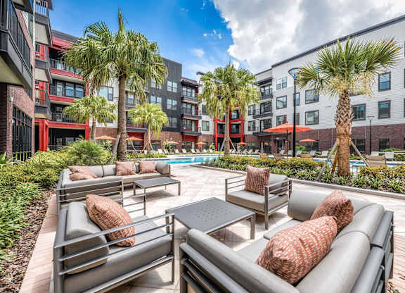 Outdoor Lounge at Parkway Crossings, Kissimmee Florida