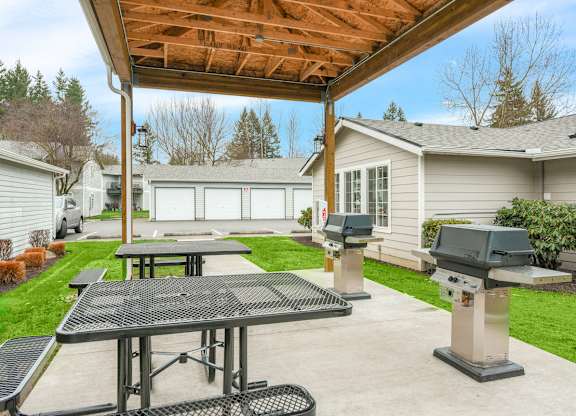 Garden Seating Under Roof at Maple Crossing Apartments, Washington