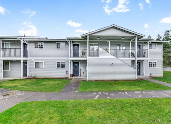 Front View Of House at Maple Crossing Apartments, Maple Valley
