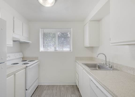 Gourmet Kitchen at Maple Crossing Apartments, Maple Valley