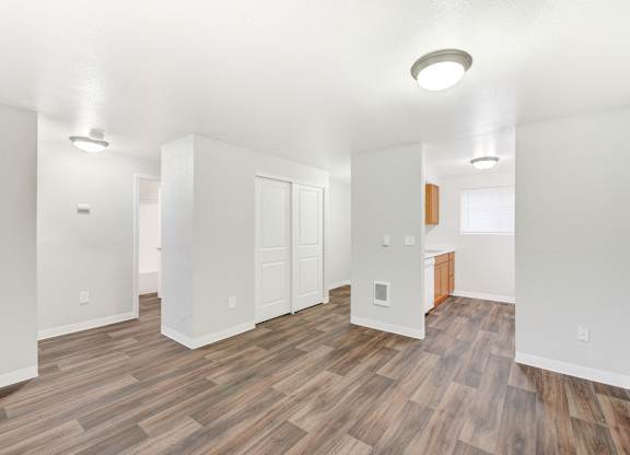 Ready To Move Room at Maple Crossing Apartments, Washington
