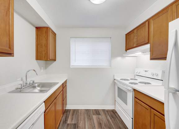 Modern Kitchen at Maple Crossing Apartments, Washington, 98038