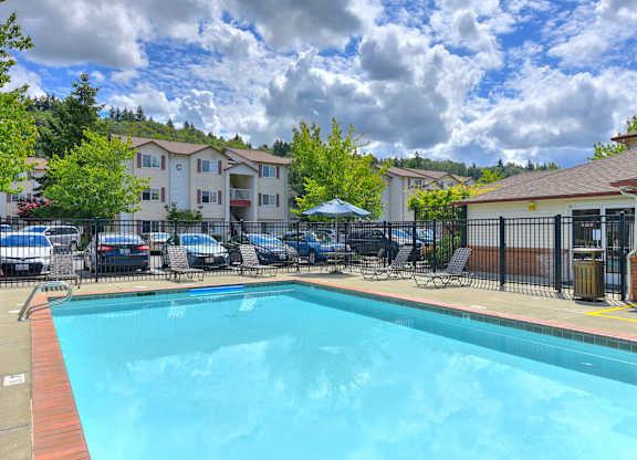 Swimming Pool With Relaxing Sundecks at Silver Springs, Washington