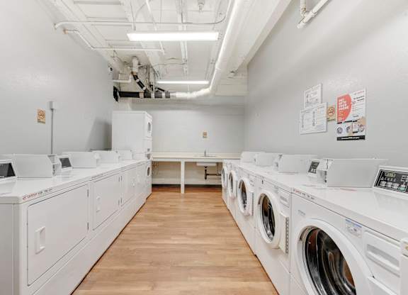 Laundry Room at Vintage Tower Apartments, San Jose, CA