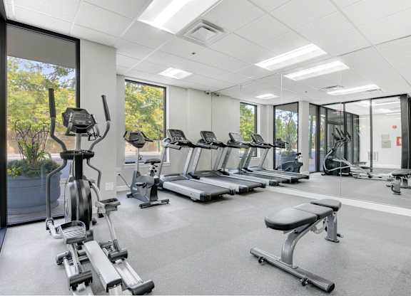 Fitness Area at Acclaim on North Avenue, Chicago