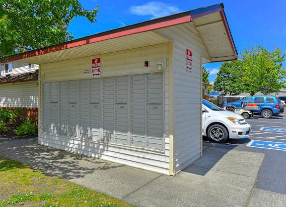 Locker Room at Silver Springs, Washington