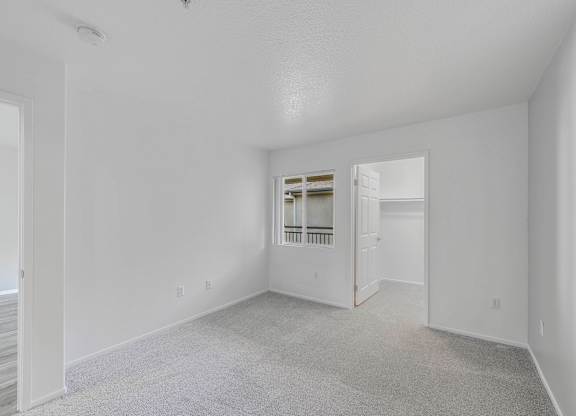 Unfurnished Room at River Run Apartments, Corona, 92878