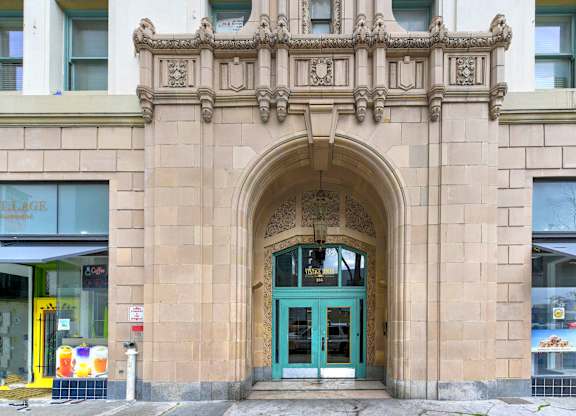 Front Entrance To Property at Vintage Tower Apartments, San Jose, CA