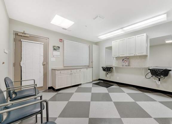 Pet grooming salon at Cascades Village (55+) Apartments, Sterling