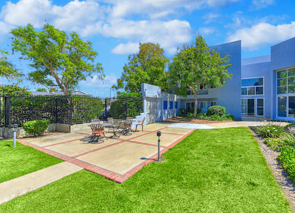 Courtyard view at St Johns Manor, Costa Mesa, 92627