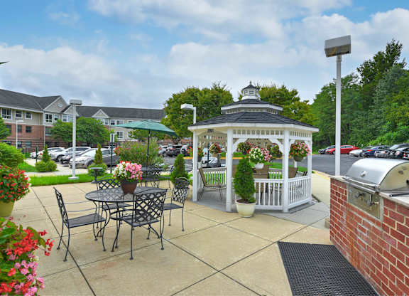 Outdoor Garden Space at Cascades Village (55+) Apartments, Virginia