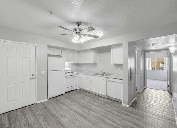 Modern Kitchen at River Run Apartments, Corona, 92878
