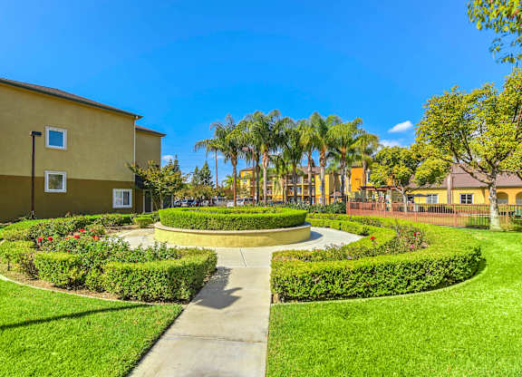 Outdoor Garden Space at River Run Apartments, California, 92878