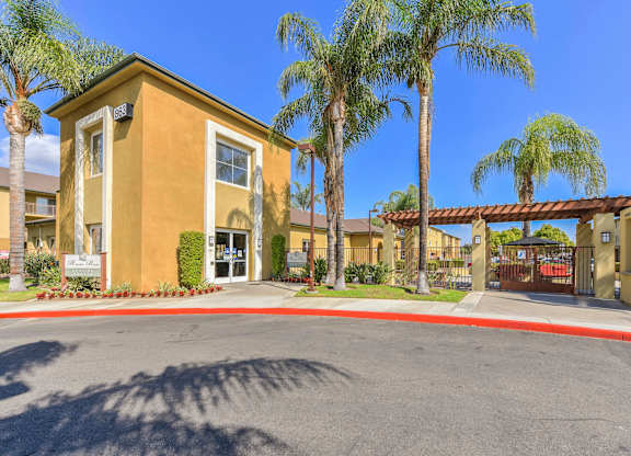 Property Exterior View at River Run Apartments, Corona, CA