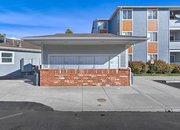 Modern House at Fox Crossing Apartments, Denver, CO