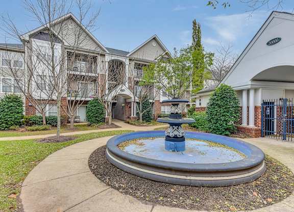 Community Courtyard at Acclaim at Germantown Apartments, Germantown, 20874