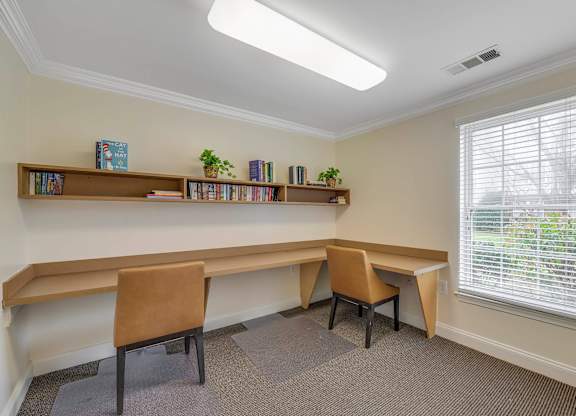 Co-Working Space at Acclaim at Germantown Apartments, Germantown, Maryland