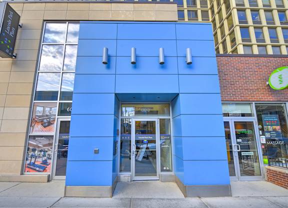 Front Entrance To Property at Lincoln Park Plaza Apartments, Chicago, IL, 60614