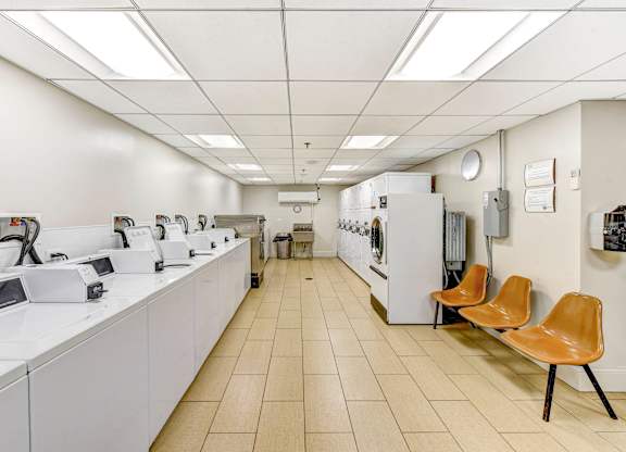 Community laundry area at Lincoln Park Plaza Apartments, Chicago, IL, 60614