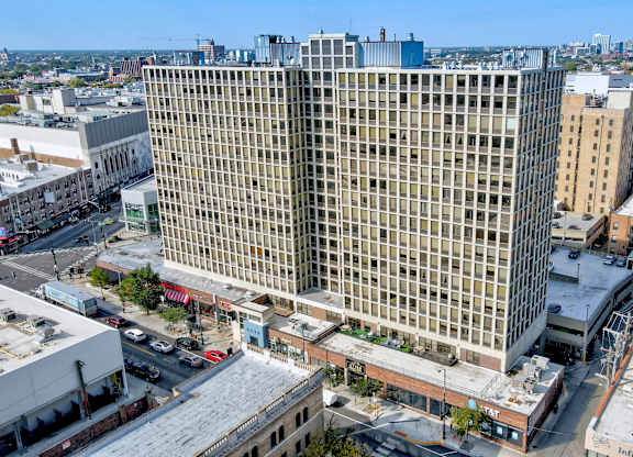 Property Aerial View at Lincoln Park Plaza Apartments, Chicago, 60614