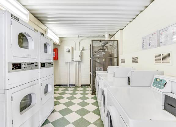 Washing Machines at Northpointe Apartments, Long Beach, CA