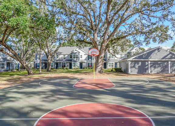 Community basketball court at Wellington Woods Apartments, Kissimmee, 34741