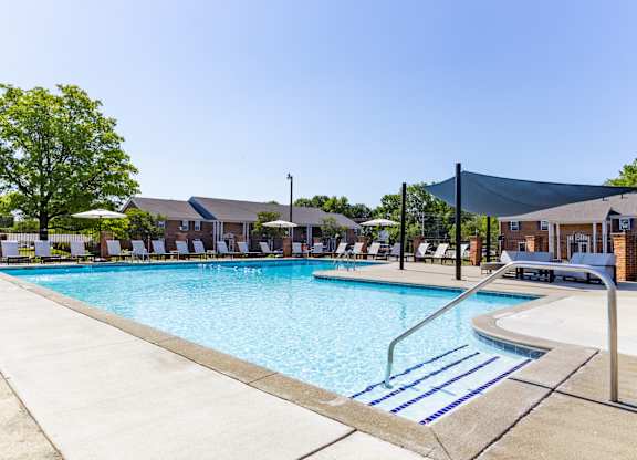 Swimming Pool With Relaxing Sundecks at Governor Square Apartments, Indiana