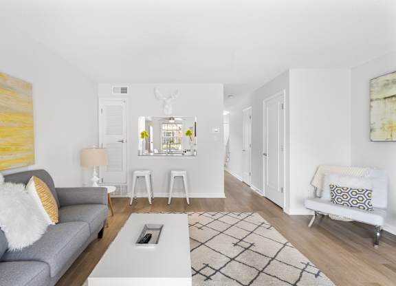Spacious and sunlit apartment interior at Monon Living, steps from the Monon Trail and nestled in Broad Ripple’s vibrant arts and dining district.
