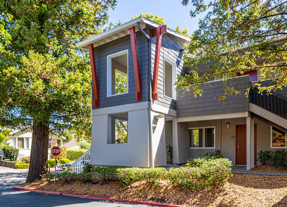 Exterior View at 215 Bayview Apartments, San Rafael, 94901