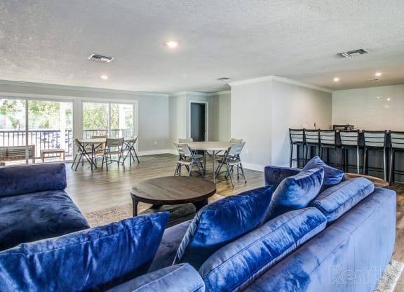 The Commons Apartments in Tampa Florida photo of clubhouse