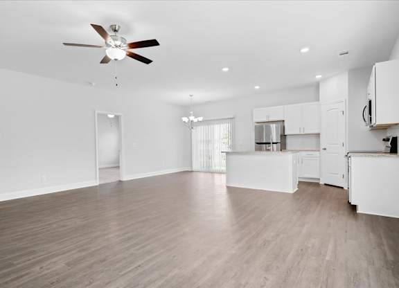 Blue Jay Commons Homes in Rincon, GA photo of living room