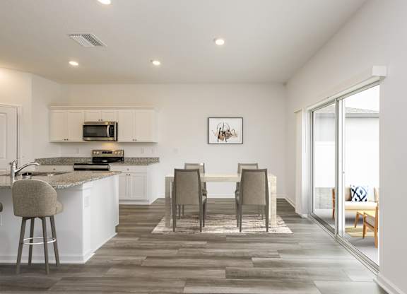 Pet Friendly Homes in Ruskin, FL - Ruskin Reserve - Dining Room Area