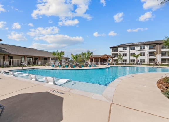 the preserve at ballantyne commons resort style swimming pool