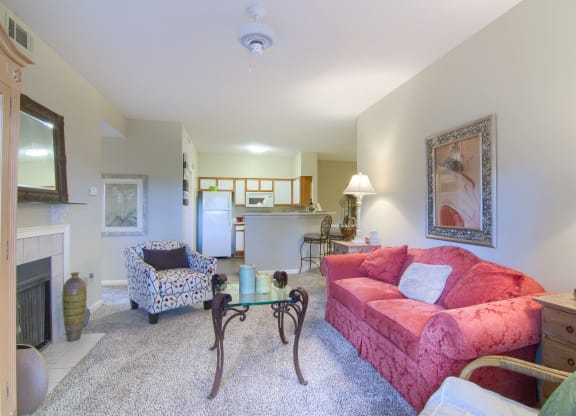 Enclave at Wolfchase Apartments in Cordova Tennessee photo of living room with plush carpeting