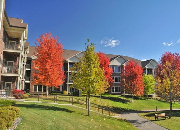 Laurel East End Apartments in Golden Valley, MN photo of an exterior view of an apartment building on a sunny day