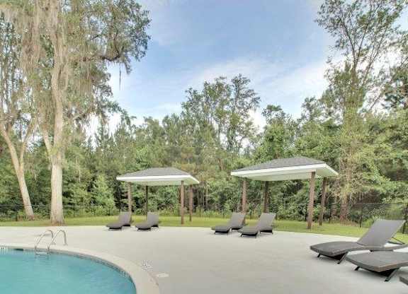 Omnia at Richmond Hill Townhomes in Georgia photo of pool cabanas