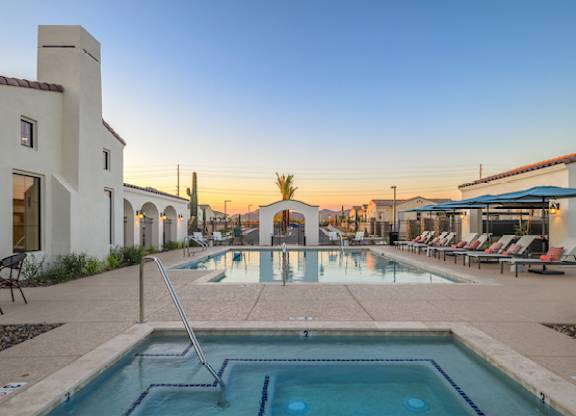 the swimming pool at the resort at longboat key club