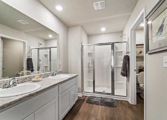 Bathroom Accessories at The Village at Hickory Street, Foley, AL, 36535