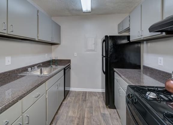 Wyndcliff Galleria Apartments Smyrna Ga spacious kitchen