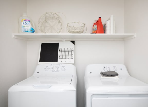 In-home washer and dryer in North Las Vegas rental home