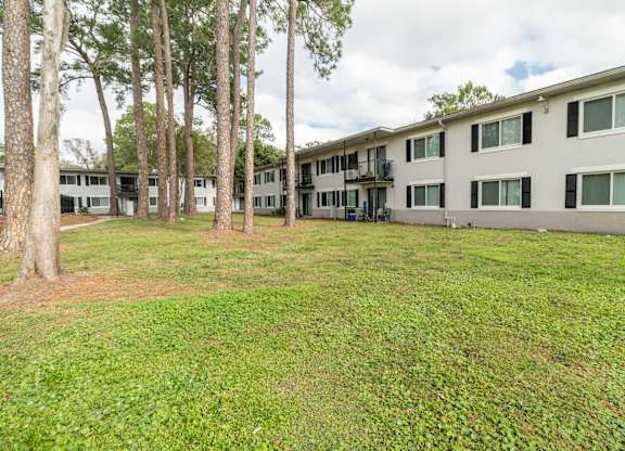 Square One Apartments in Gainesville, FL photo of community building