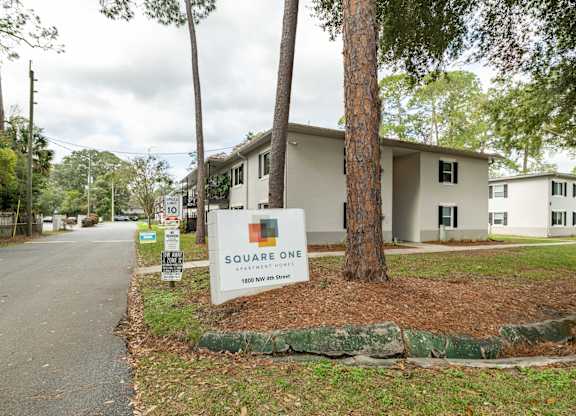 Square One Apartments in Gainesville, FL photo of monument sign
