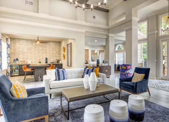 Duluth, GA Apartments – Grande Club – clubhouse with seating