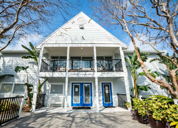 The Commons Apartments in Tampa Florida photo of leasing office