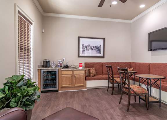 Apartments in Opelika for Rent – The Crossings of Opelika - clubhouse entertainment room