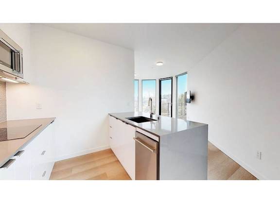 1 bed 1 bath kitchen