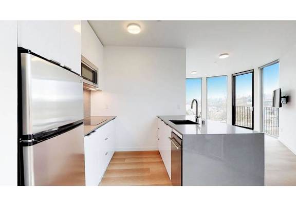 1 bed 1 bath kitchen