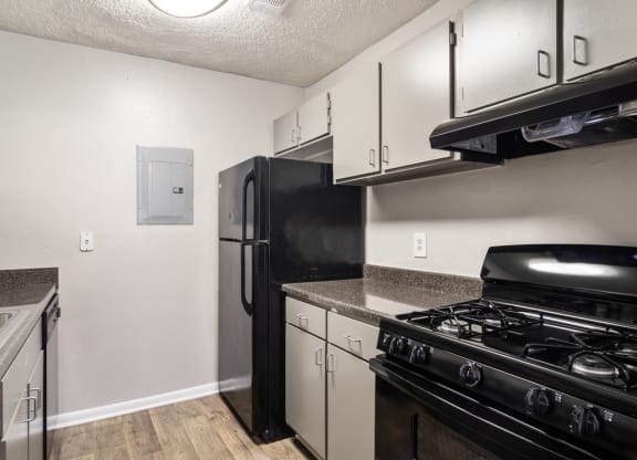 Wyndcliff Galleria Apartments Smyrna Ga spacious kitchen